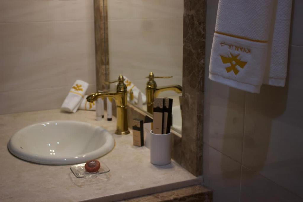 فندق كيان - Kyan Hotel Hamisz-Musait Kültér fotó
